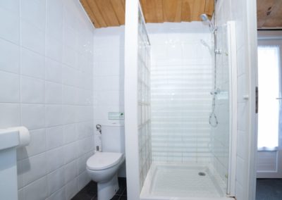 en-suite-with-BB-room-in-the-vendee
